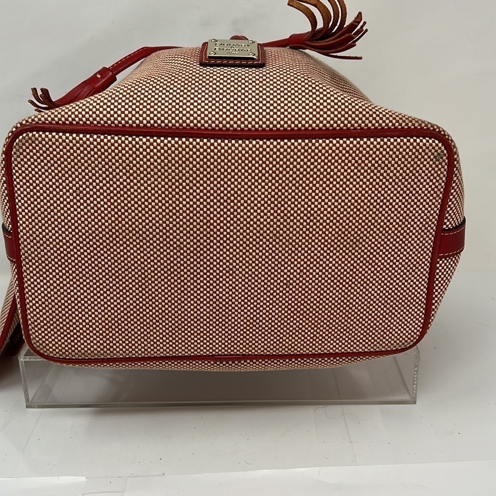 Dooney and Bourke Red Beige Canvas Leather Drawstring Shoulder Bucket Bag - Picture 12 of 16